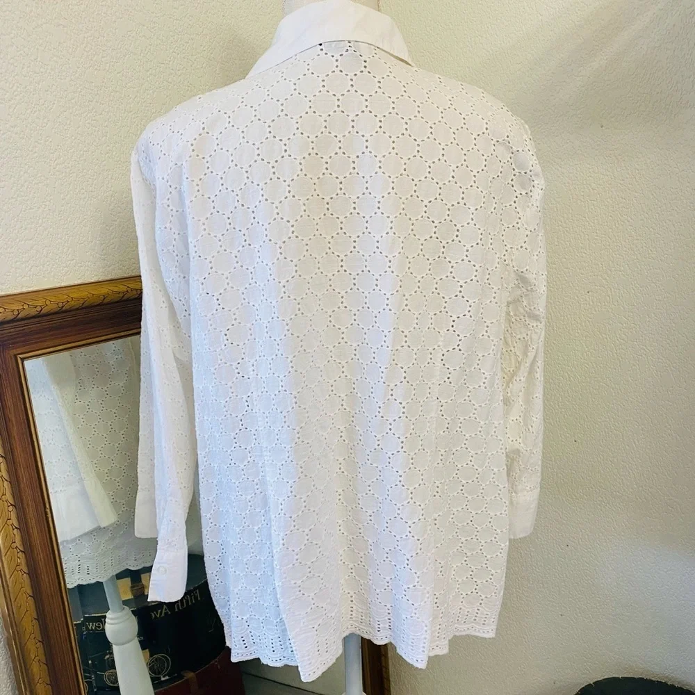 Gianni Woman white cotton eyelet blouse, Sz. 22